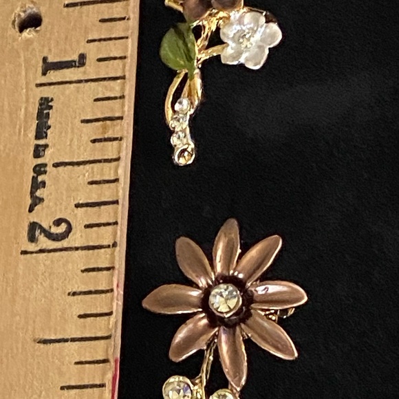 2 vintage inspired brown floral enamel brooches/pins with crystal accents - Picture 8 of 8